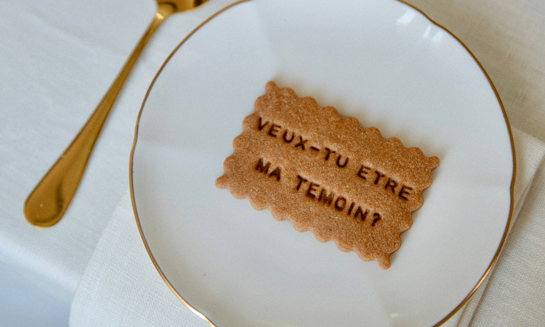 Demande de témoin de mariage : une idée originale avec des biscuits personnalisés