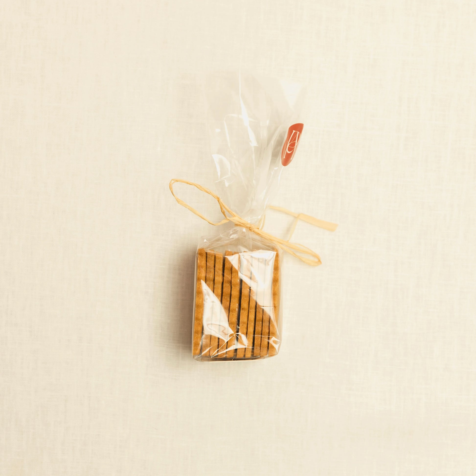 Sachet de biscuits personnalisés avec des fleurs comestibles